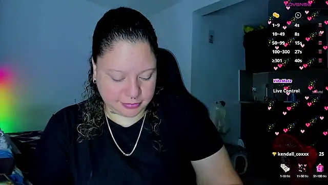 Snapshot of mariana_maze chatting on 02/02/25, 10:24 mariana maze online show from 02/02/25, 10:24