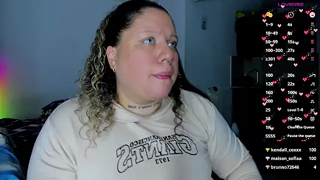 Snapshot of mariana_maze chatting on 02/08/25, 11:55 mariana maze online show from 02/08/25, 11:55