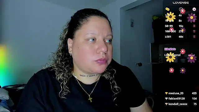 Snapshot of mariana_maze chatting on 02/23/25, 08:39 mariana maze online show from 02/23/25, 08:39