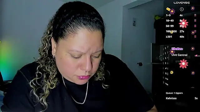 Snapshot of mariana_maze chatting on 03/08/25, 09:28 mariana maze online show from 03/08/25, 09:28