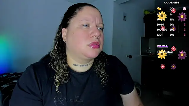 Snapshot of mariana_maze chatting on 03/09/25, 11:14 mariana maze online show from 03/09/25, 11:14