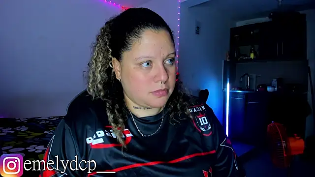 Snapshot of mariana_maze chatting on 10/03/25, 05:26 mariana maze online show from 10/03/25, 05:26