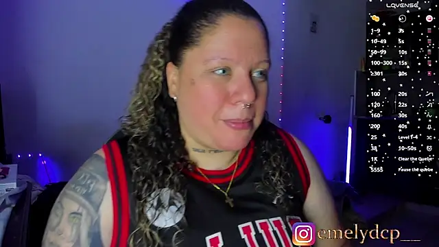 Snapshot of mariana_maze chatting on 11/15/25, 05:49 mariana maze online show from 11/15/25, 05:49