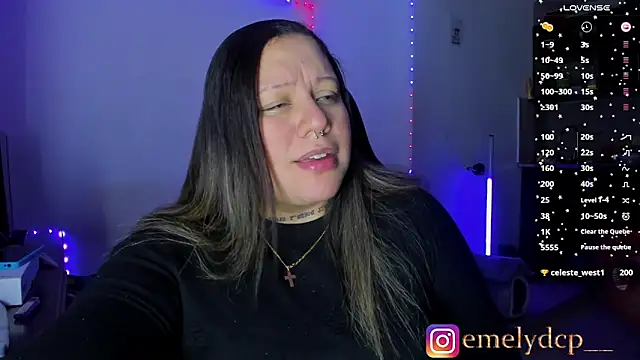 Snapshot of mariana_maze chatting on 11/27/25, 05:09 mariana maze online show from 11/27/25, 05:09