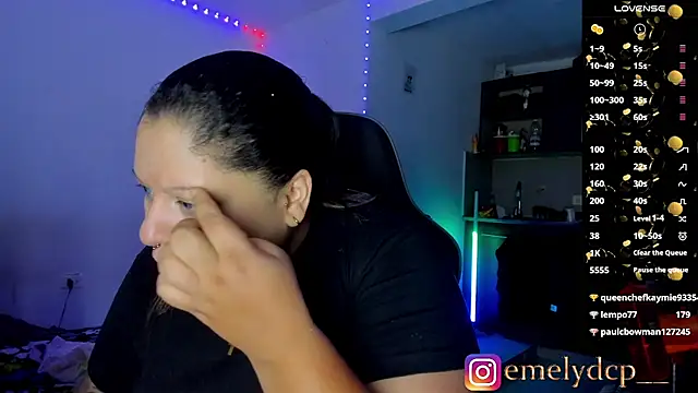 Snapshot of mariana_maze chatting on 03/19/26, 08:40 mariana maze online show from 03/19/26, 08:40