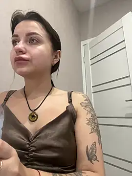 ellie ssexy online show from 12/25/24, 04:44