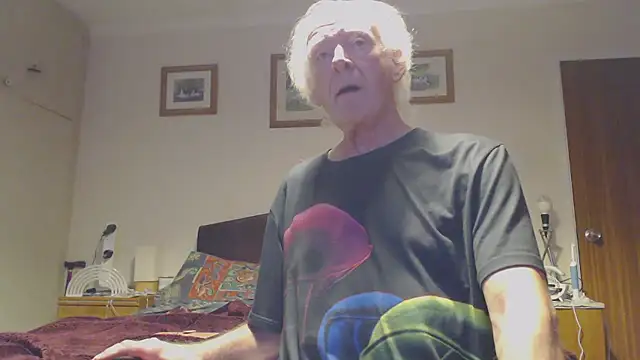 WaverlyKernow online show from 12/02/24, 08:11