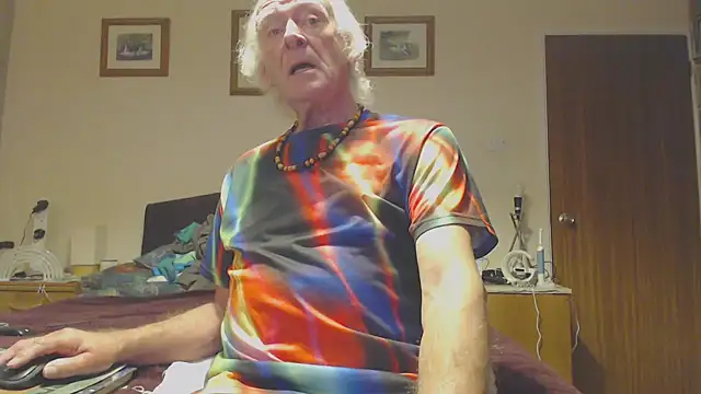 WaverlyKernow online show from 12/23/24, 08:22