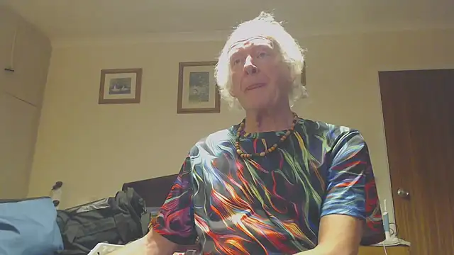 WaverlyKernow online show from 12/27/24, 01:11