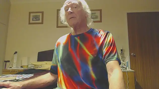 WaverlyKernow online show from 02/05/25, 07:39