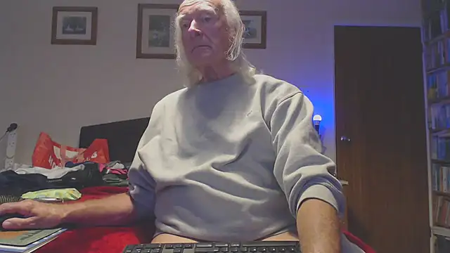 WaverlyKernow online show from 10/03/25, 11:29