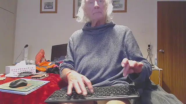 WaverlyKernow online show from 10/18/25, 12:17