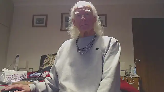 WaverlyKernow online show from 11/05/25, 10:26