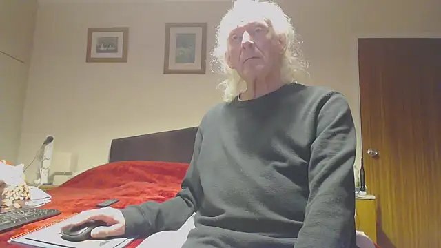 WaverlyKernow online show from 12/15/25, 03:38