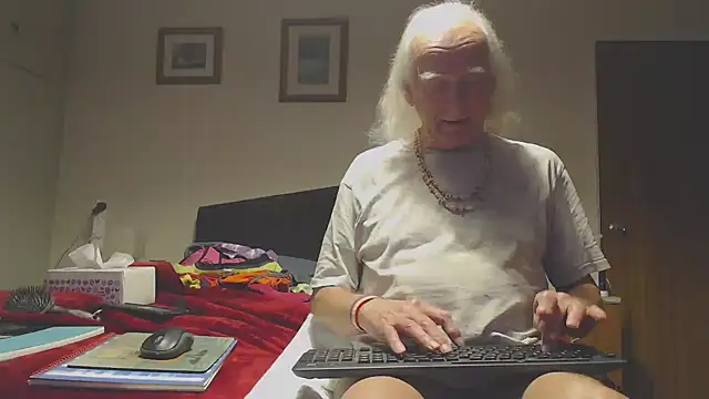 WaverlyKernow online show from 12/21/25, 03:08