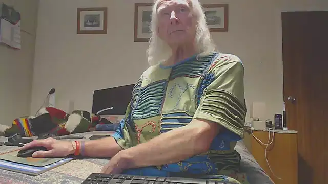 WaverlyKernow online show from 03/15/26, 03:40