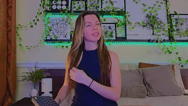 Real Tini online show from 03/11/25, 01:45