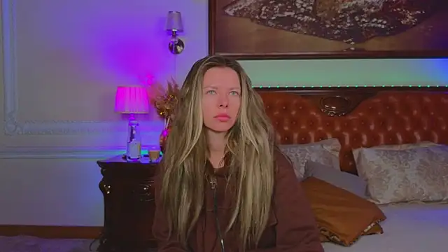 Real Tini online show from 12/01/25, 06:07