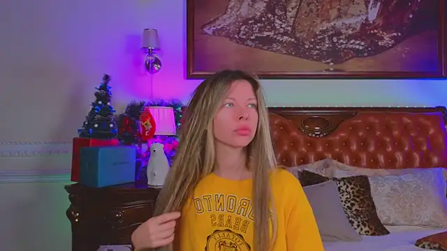 Real Tini online show from 12/19/25, 06:20