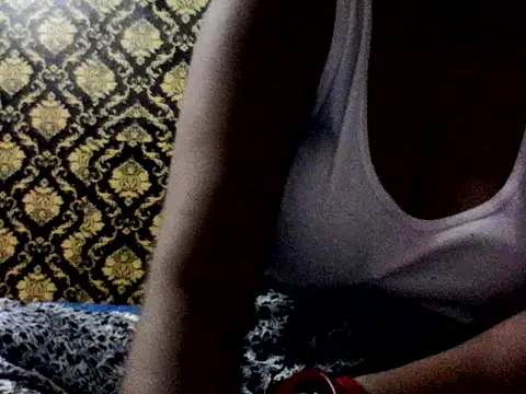 Crezy-Queen01 online show from 07/10/26, 07:27