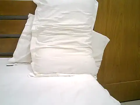 Snapshot of monty_lonely4u chatting on 07/08/26, 12:48 monty lonely4u online show from 07/08/26, 12:48