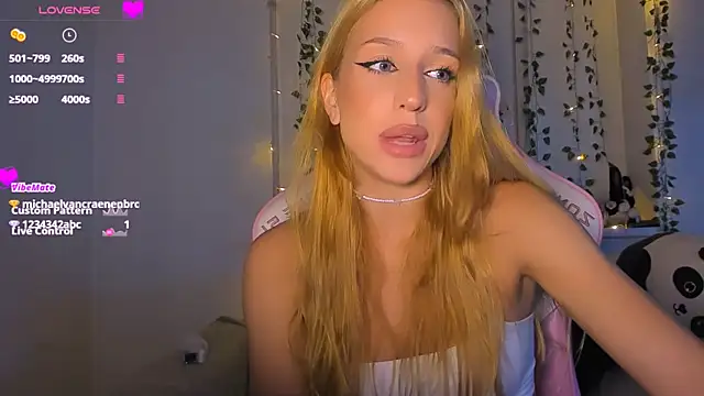 Snapshot of Anice_ chatting on 07/20/26, 10:23 Anice online show from 07/20/26, 10:23