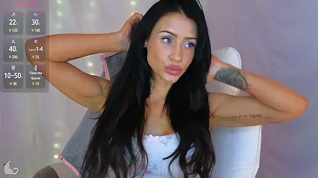 Snapshot of Aprilreign chatting on 01/29/25, 06:18 Aprilreign online show from 01/29/25, 06:18