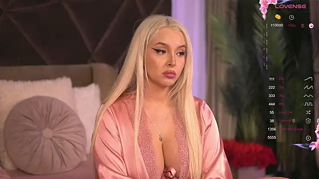 VictoriaMorrone online show from 02/06/25, 03:20