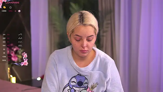 VictoriaMorrone online show from 02/27/25, 09:32