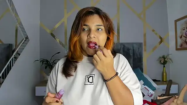 angelina castroo online show from 02/22/25, 03:23