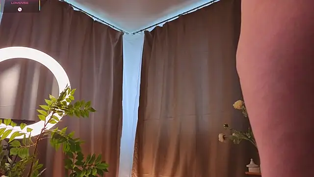 SoniaScott online show from 04/15/26, 02:51