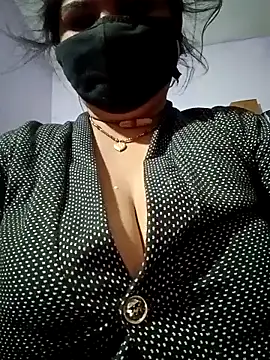 Hotmohni online show from 12/15/24, 12:51