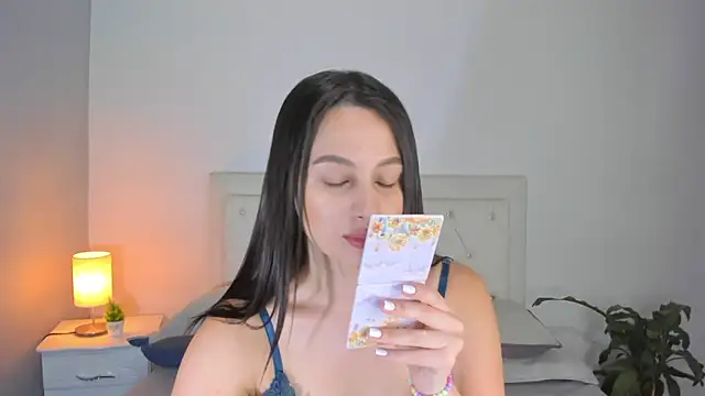 MELISSA ALVAREZ online show from 10/12/25, 09:19