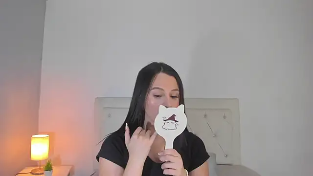 MELISSA ALVAREZ online show from 11/21/25, 09:19