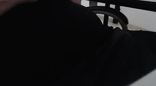 johndiaz23 online show from 02/12/25, 07:24