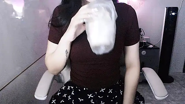 Snapshot of -KathySweet- chatting on 11/04/25, 03:16 -KathySweet- online show from 11/04/25, 03:16