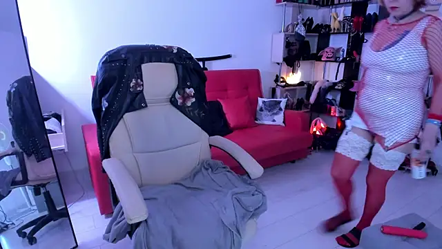 GinaMiracle online show from 10/11/25, 11:14