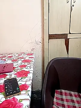 Snapshot of reemacouple007 chatting on 09/23/25, 07:33 reemacouple007 online show from 09/23/25, 07:33