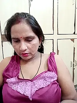 Snapshot of reemacouple007 chatting on 10/06/25, 05:16 reemacouple007 online show from 10/06/25, 05:16