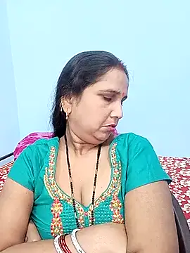 Snapshot of reemacouple007 chatting on 11/02/25, 08:06 reemacouple007 online show from 11/02/25, 08:06