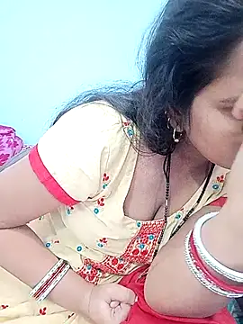 Snapshot of reemacouple007 chatting on 11/06/25, 05:19 reemacouple007 online show from 11/06/25, 05:19