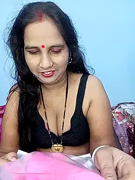 Snapshot of reemacouple007 chatting on 11/06/25, 06:09 reemacouple007 online show from 11/06/25, 06:09