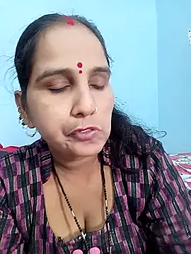 Snapshot of reemacouple007 chatting on 11/10/25, 09:08 reemacouple007 online show from 11/10/25, 09:08