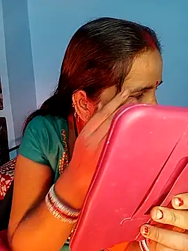 Snapshot of reemacouple007 chatting on 11/14/25, 05:33 reemacouple007 online show from 11/14/25, 05:33