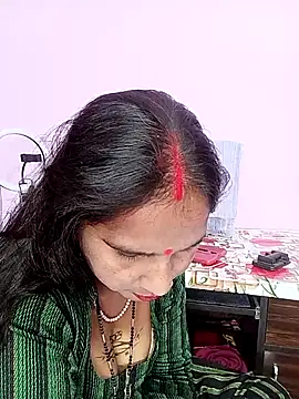 reemacouple007 online show from 02/04/26, 06:52