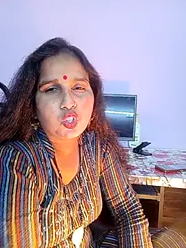 reemacouple007 online show from 02/10/26, 07:45