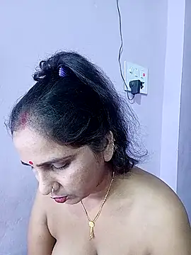 reemacouple007 online show from 05/15/26, 06:37