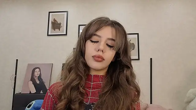 Snapshot of dolly_ll chatting on 07/21/26, 01:24 dolly ll online show from 07/21/26, 01:24