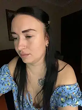 Roxana Bell online show from 10/27/25, 04:44