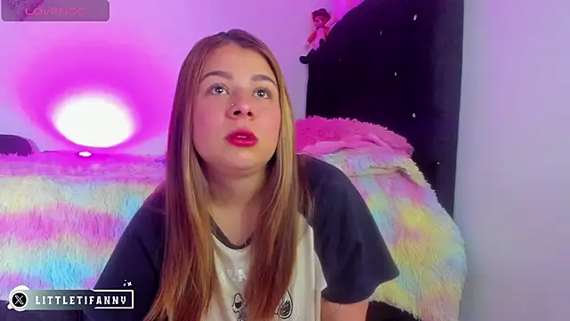 little tifanny82 online show from 09/10/25, 01:00